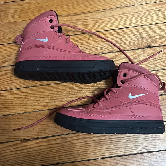 Nike boots - Picture 7 of 10